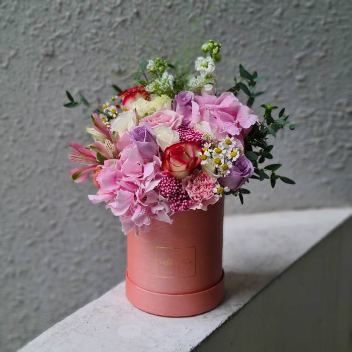 Petite Round Flower Box - Fresh Blooms